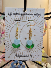 Load image into Gallery viewer, Lenzy's Tulip Earrings
