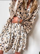 Load image into Gallery viewer, Magnetic Emulsion Dress
