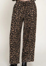 Load image into Gallery viewer, Diva Domesticate Pants

