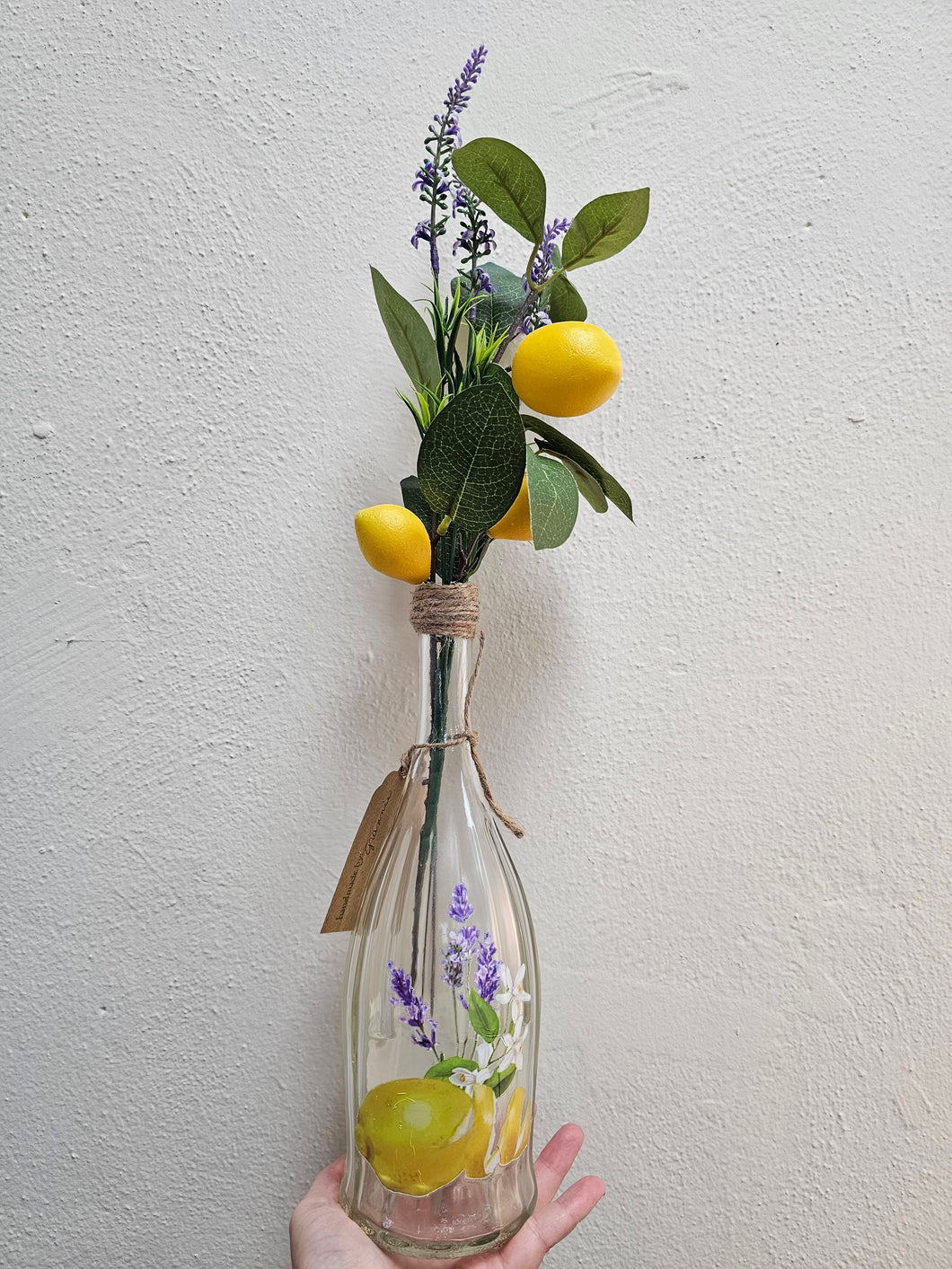 Grannie's Lemon Vase Decor