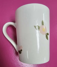 Load image into Gallery viewer, Kelly's "Gigi" Mug
