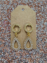 Load image into Gallery viewer, TC&#39;s Rhinestone Earrings
