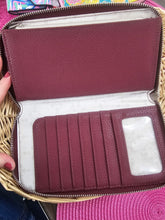 Load image into Gallery viewer, New2U Floral Large Embroidered Wallet
